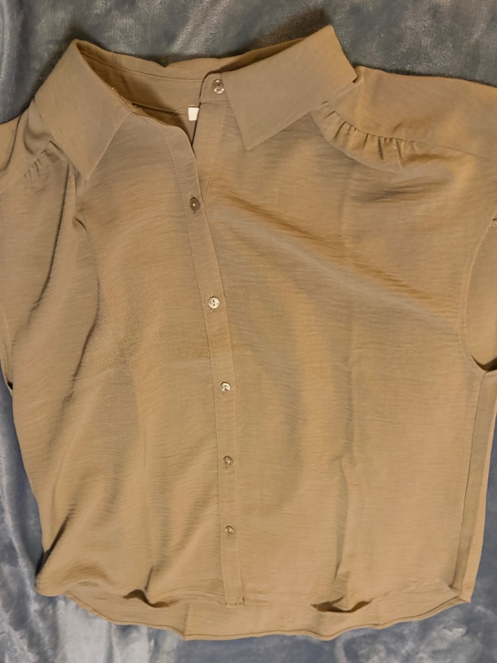 Pleione Women's Medium Taupe Button Front Short Sleeve Blouse NWT